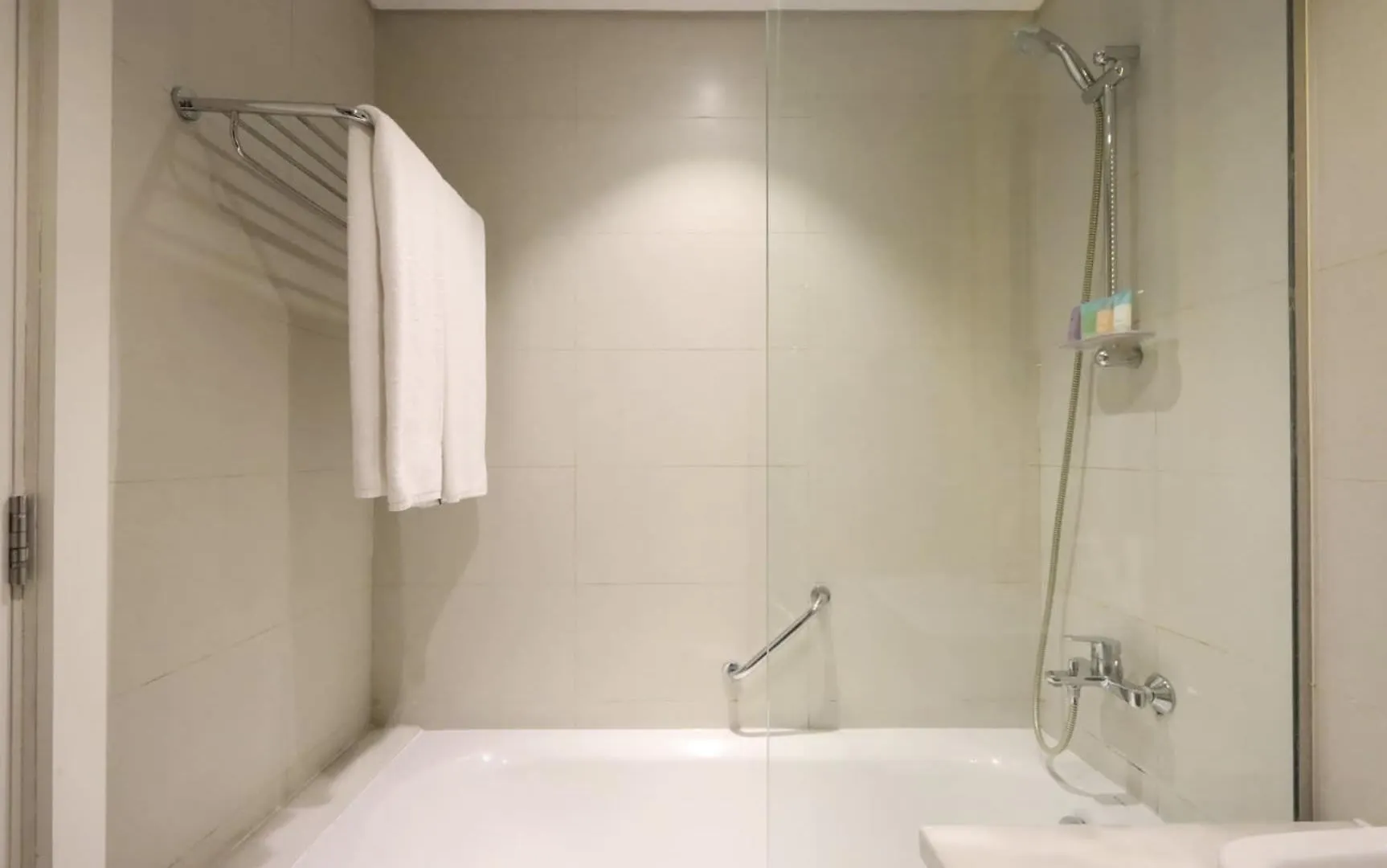 Livbnb - Classy Studio W Panoramic Dubai Canal Vie 0*,  Verenigde Arabische Emiraten